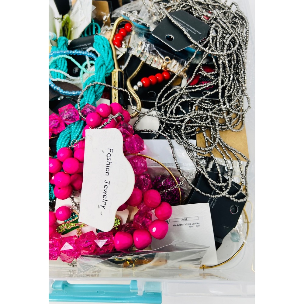 Mystery Jewelry Assorted New Necklace, Bracelet, Earring Lot of 4Lbs Wearable - Picture 4 of 9